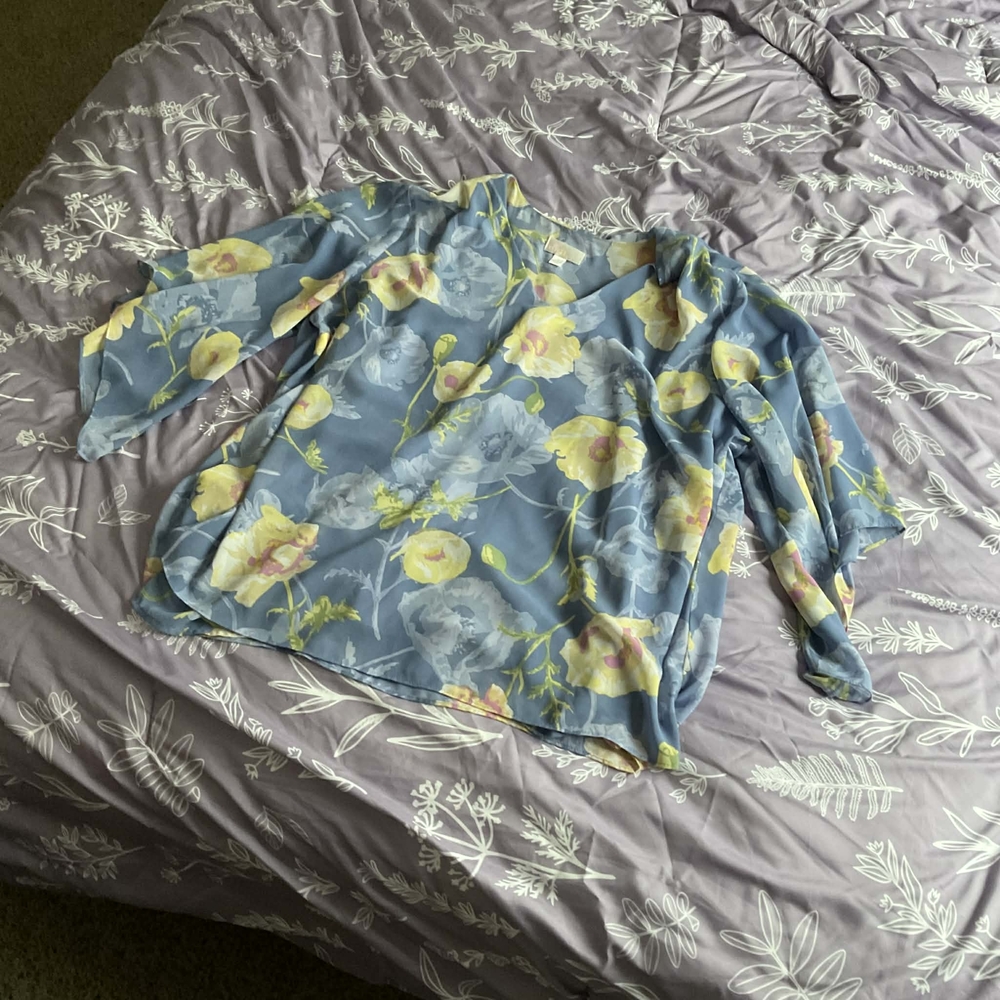 Belle by Kim Gravel Floral Blouse